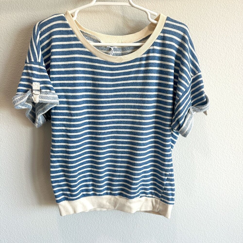 Splendid Cream & Light Blue Striped Short Sleeve Crew Neck Sweatshirt Top